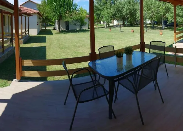 Camping Linaraki Apartments & Bungalows