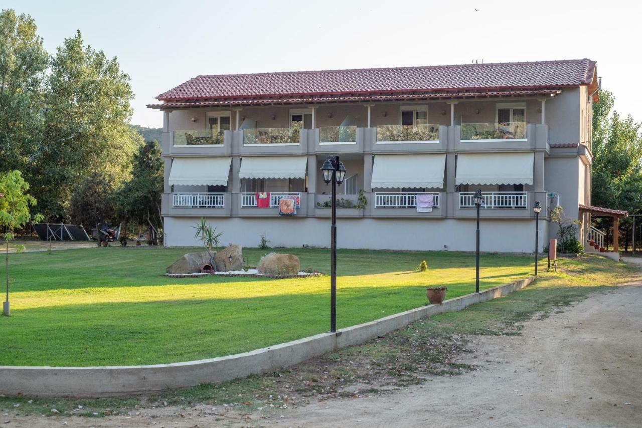Linaraki & Camping Sykia Chalkidikis