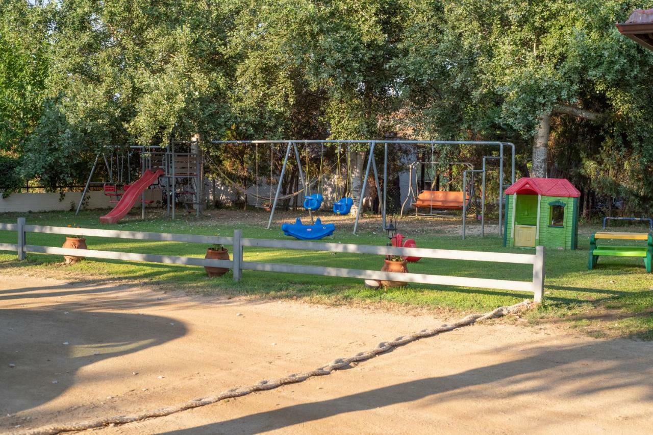 Linaraki & Camping Sykia Chalkidikis