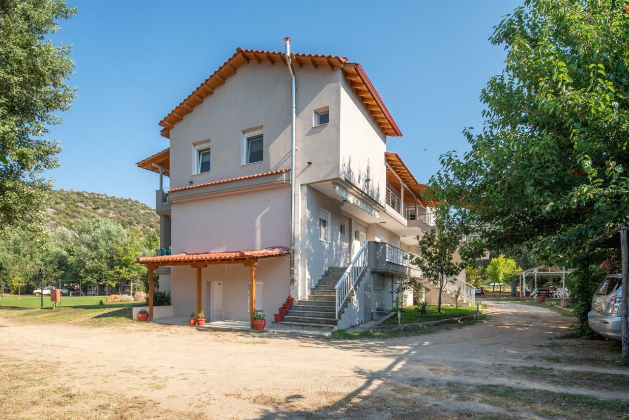 Linaraki & Camping Sykia Chalkidikis